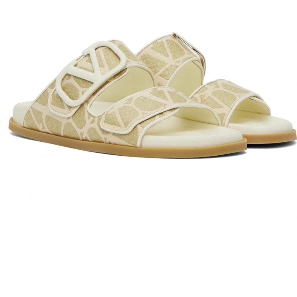 VALENTINO GARAVANI Off-White & Beige VLogo Toile Iconographe Sandals Size 39 - Picture 2 of 9